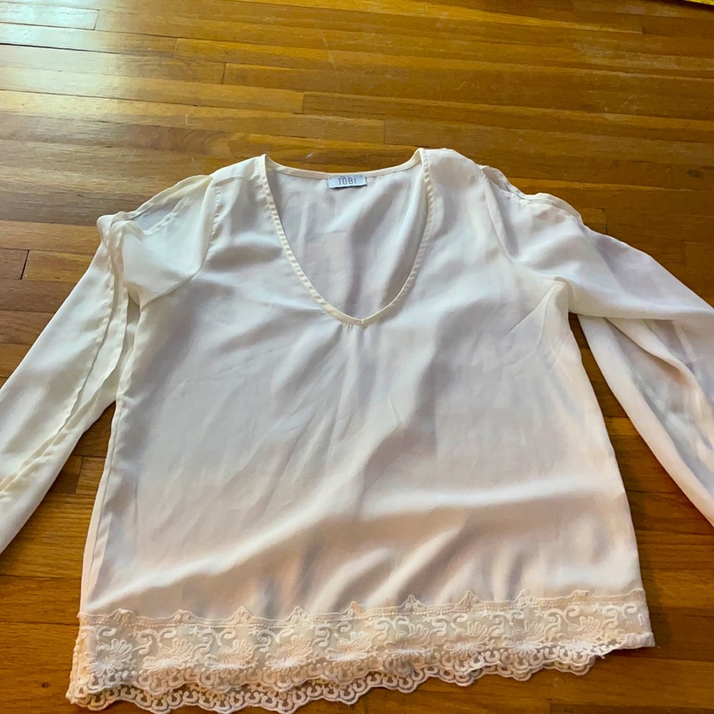 Cream Blouse - Picture 2 of 5